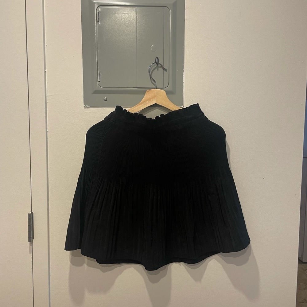Black scrunchy ruched H&M skirt size M Black